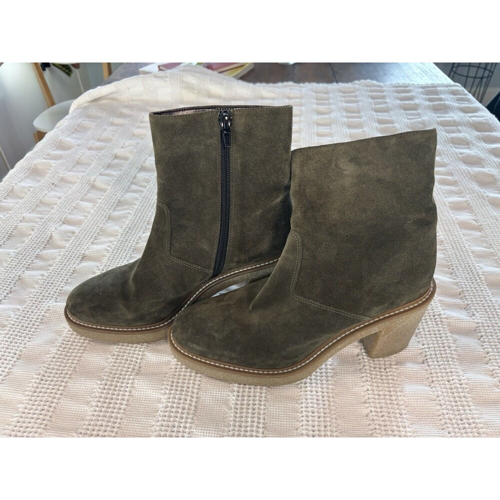 NWOT Clarks Colden Up Boots Women's 9 Green Suede Side Zip Block Heel